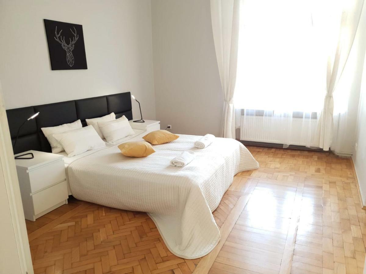 Main Market Square Apartments Krakow Exterior photo